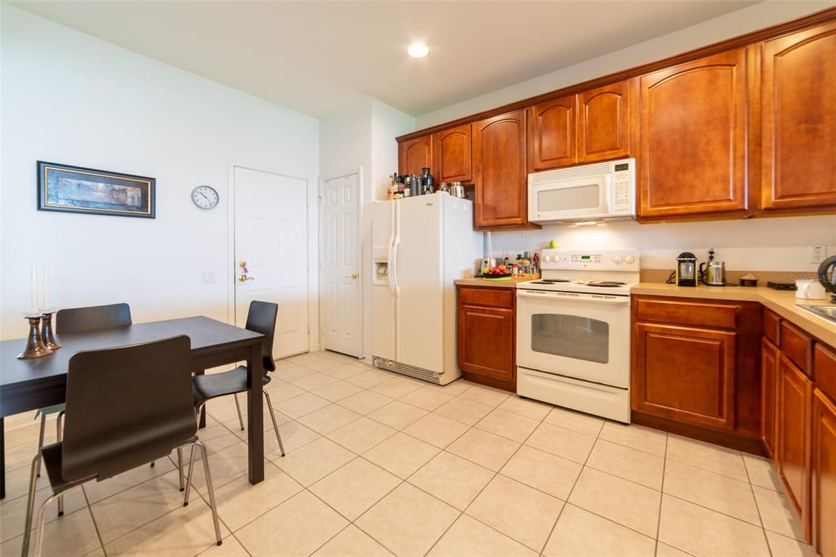 974 ENCLAIR STREET — photo 18 of 49