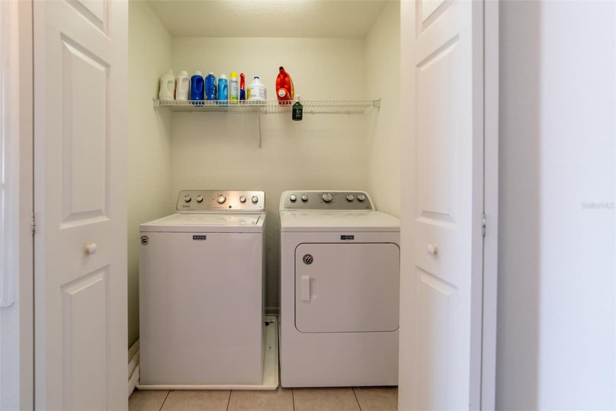 974 ENCLAIR STREET — photo 17 of 49