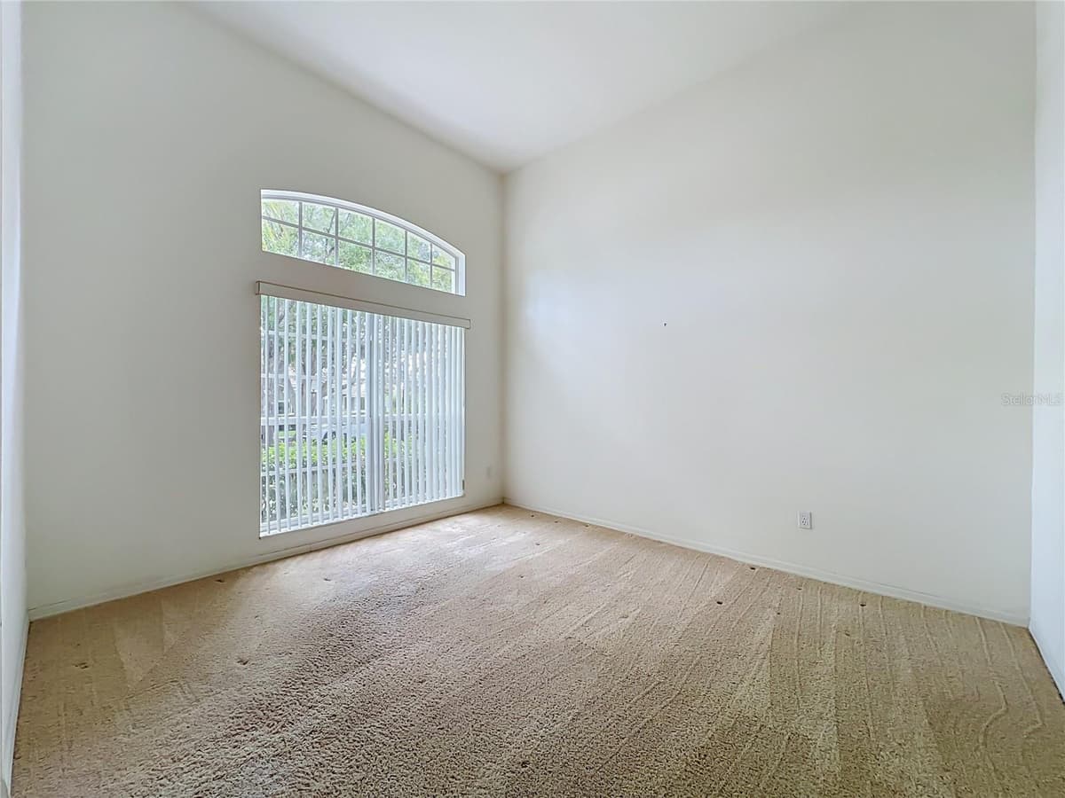 635 LONG LAKE DRIVE — photo 6 of 100