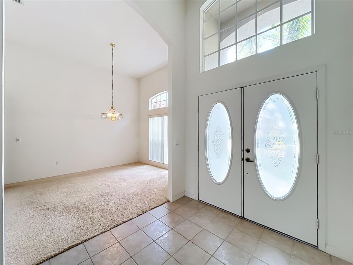 635 LONG LAKE DRIVE — photo 10 of 100