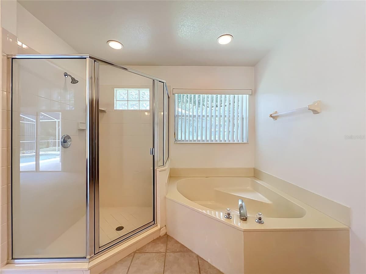 635 LONG LAKE DRIVE — photo 42 of 100