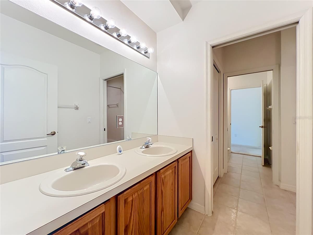635 LONG LAKE DRIVE — photo 54 of 100
