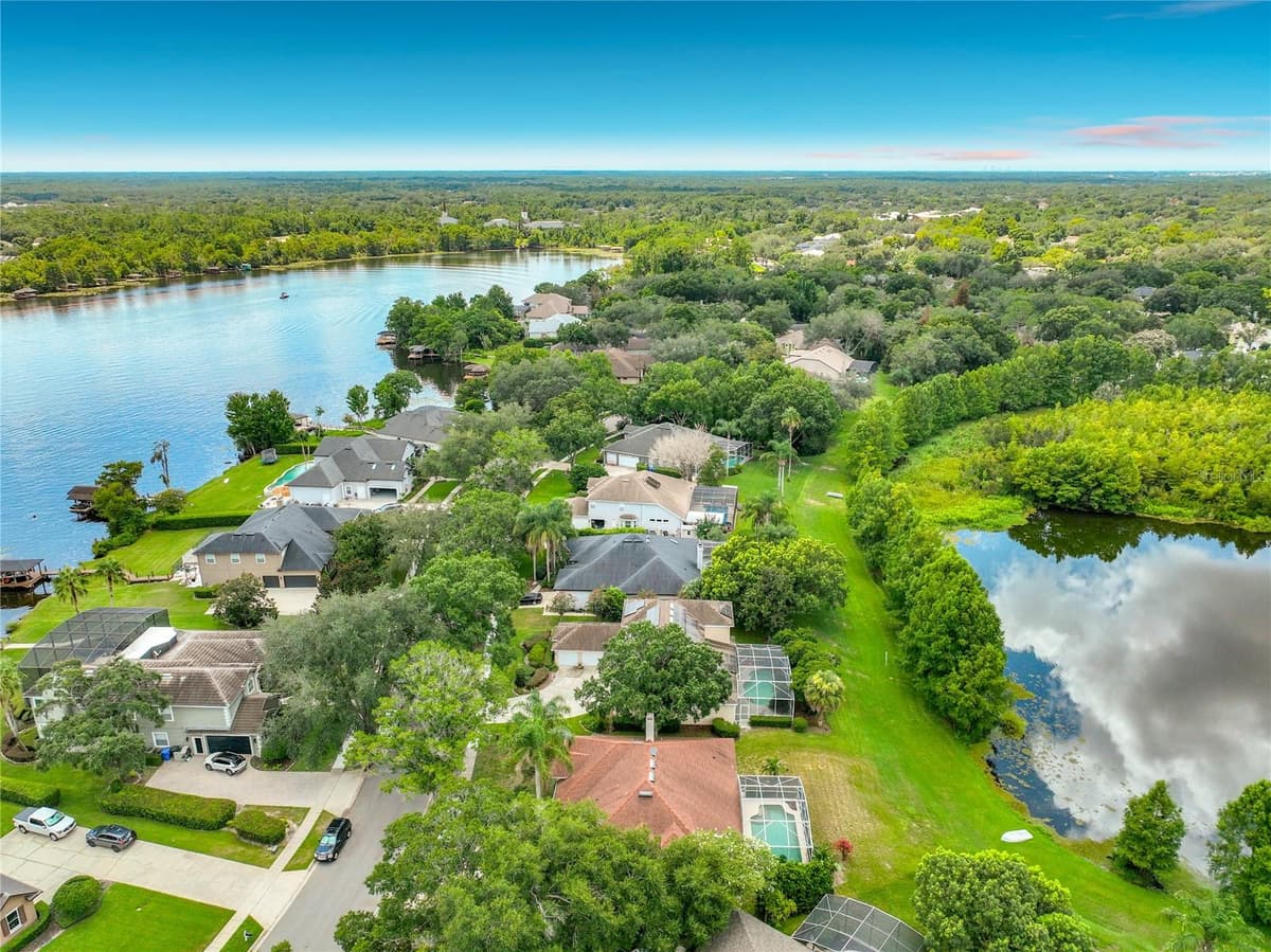 635 LONG LAKE DRIVE — photo 94 of 100