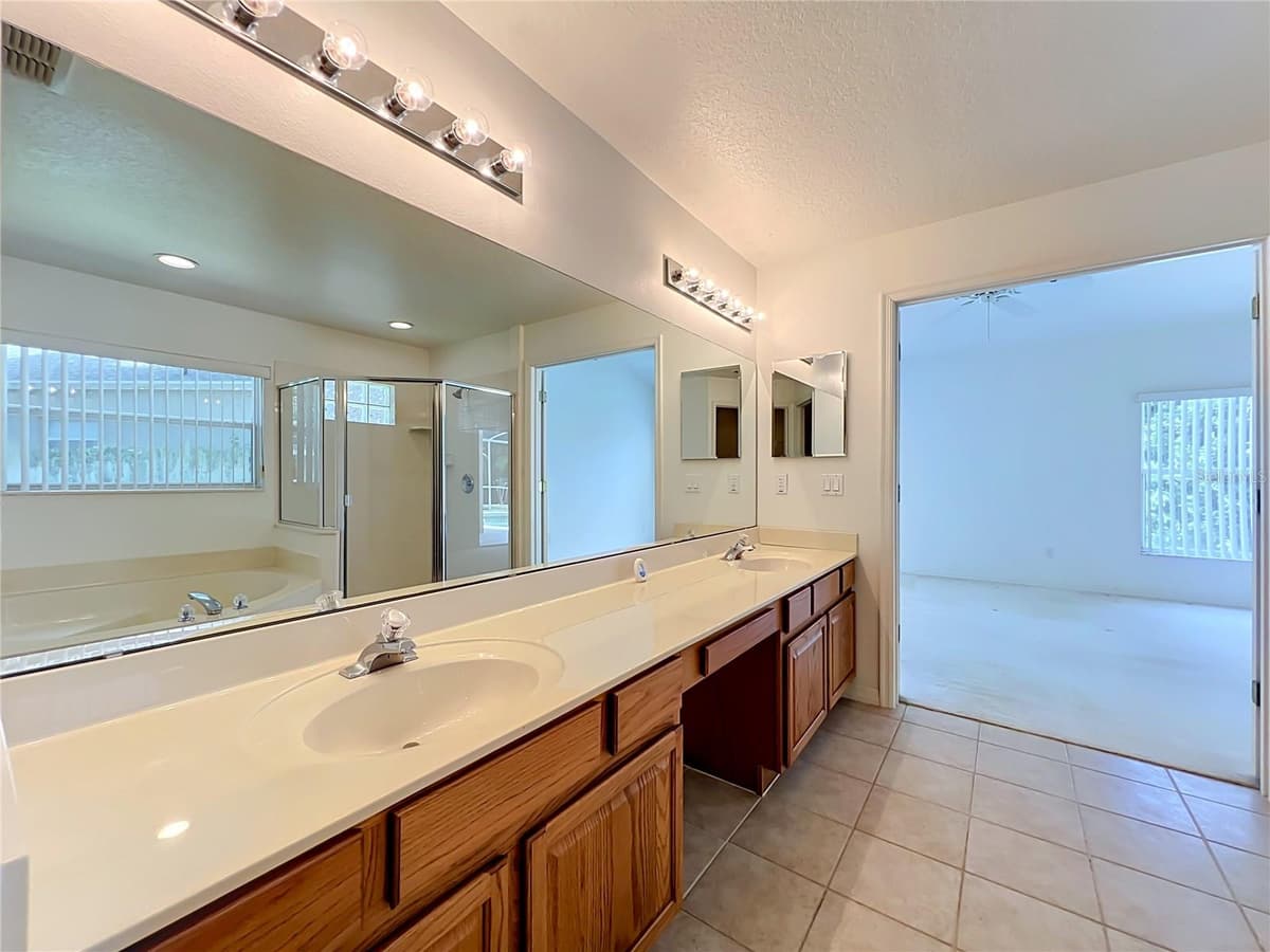 635 LONG LAKE DRIVE — photo 43 of 100