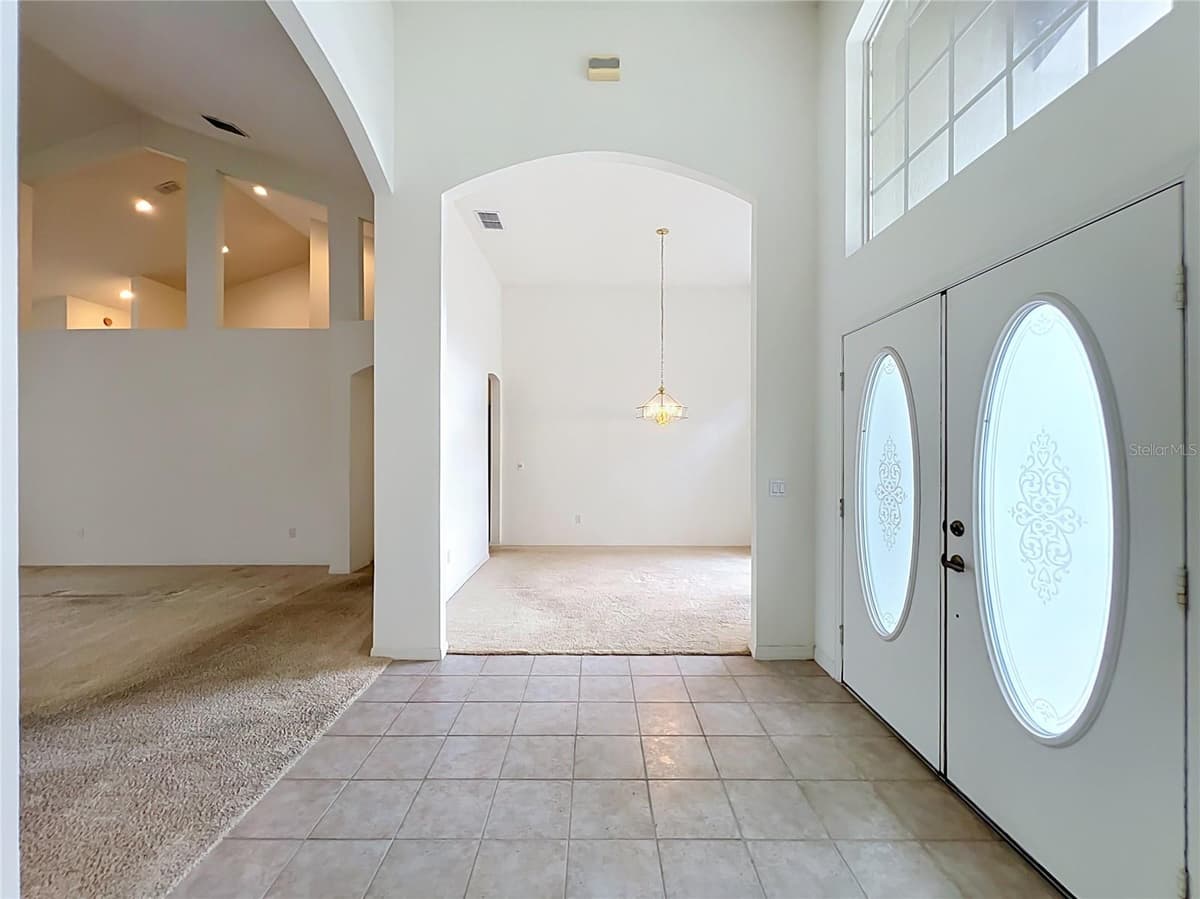 635 LONG LAKE DRIVE — photo 9 of 100