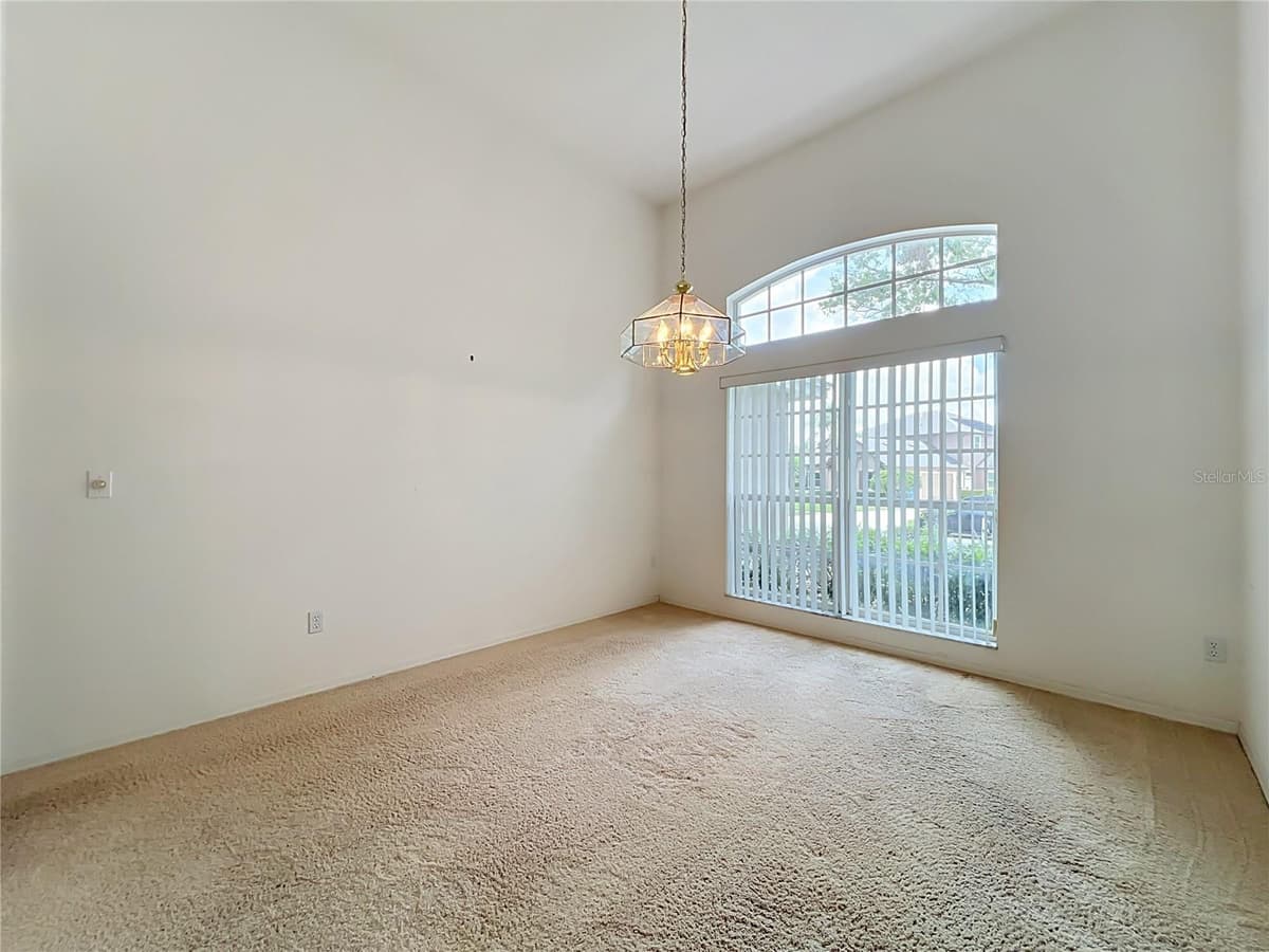 635 LONG LAKE DRIVE — photo 11 of 100