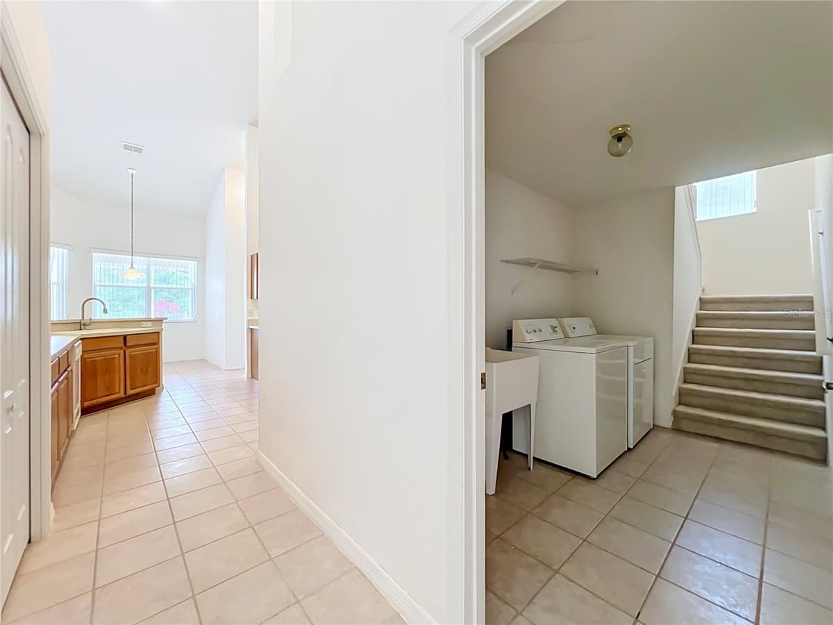 635 LONG LAKE DRIVE — photo 61 of 100