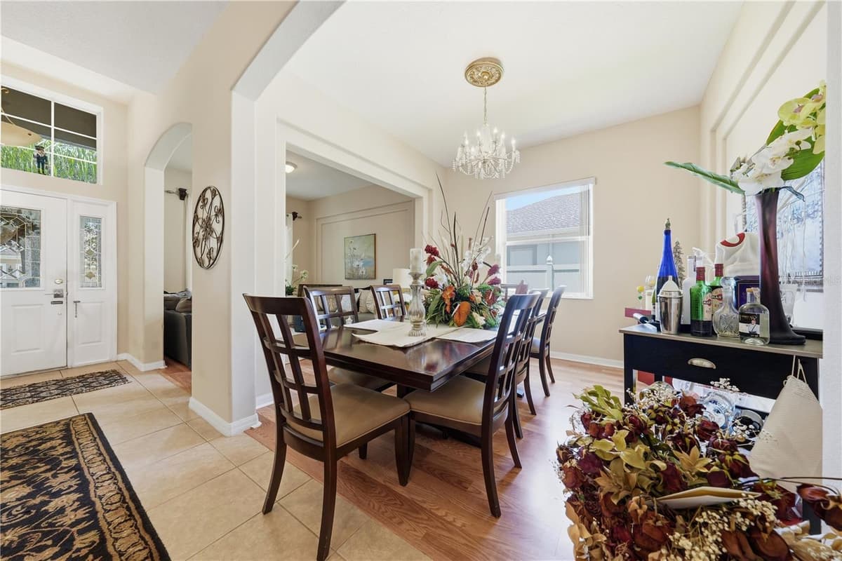 458 WOODFORD DRIVE — photo 6 of 35