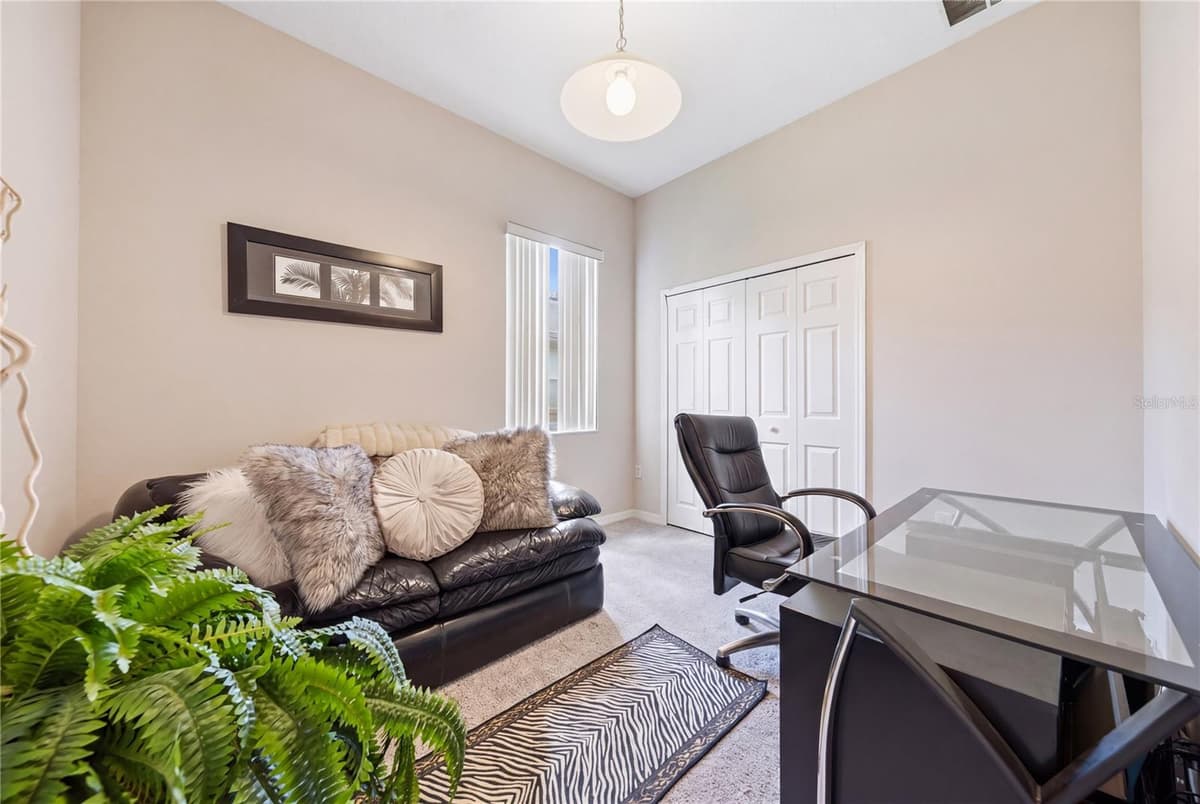 458 WOODFORD DRIVE — photo 23 of 35