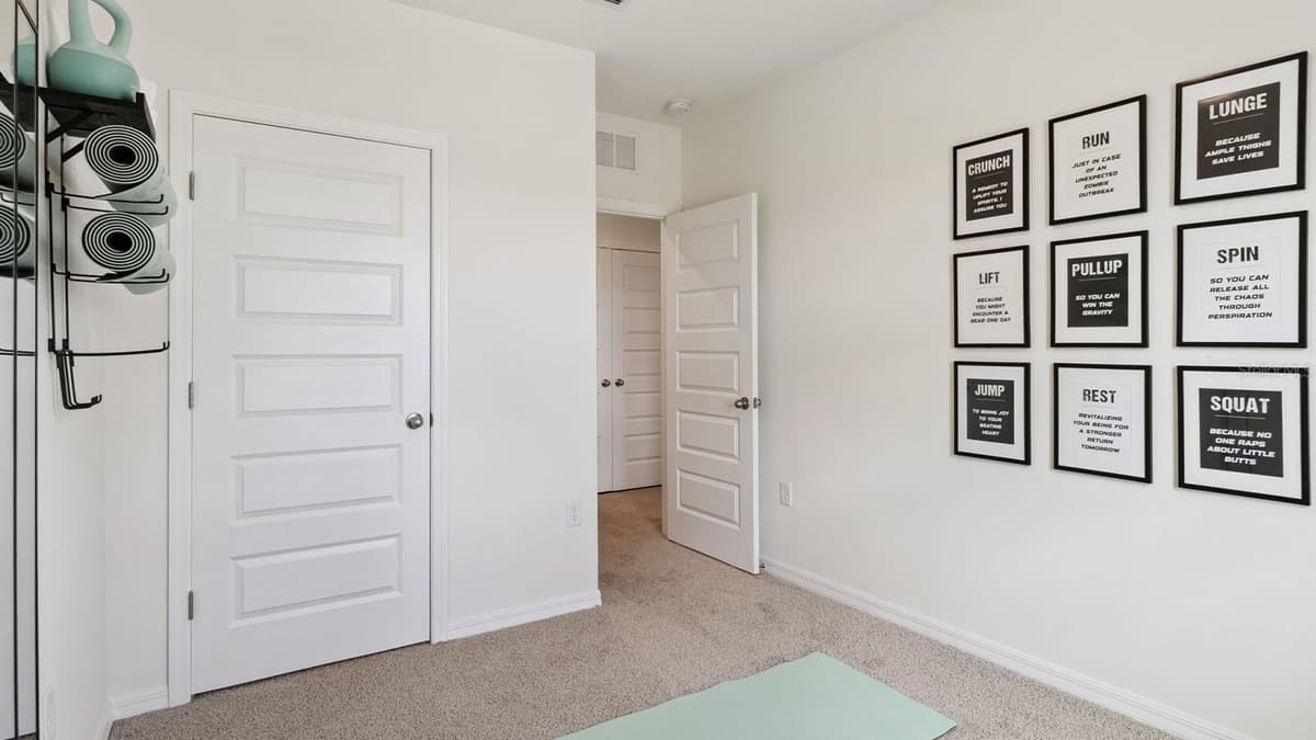 924 BUTTERSCOTCH CIRCLE — photo 20 of 30