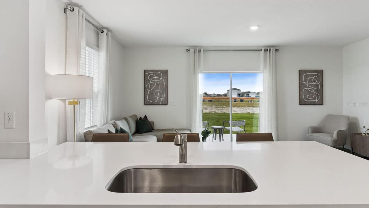 924 BUTTERSCOTCH CIRCLE — photo 10 of 30