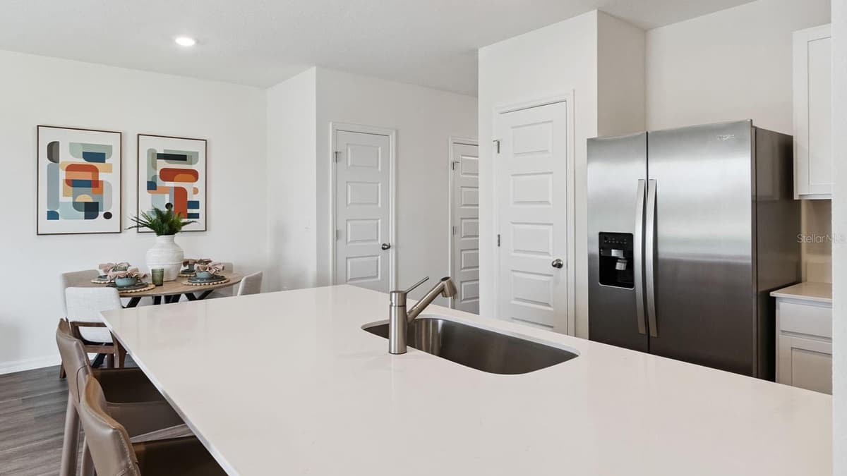 924 BUTTERSCOTCH CIRCLE — photo 11 of 30