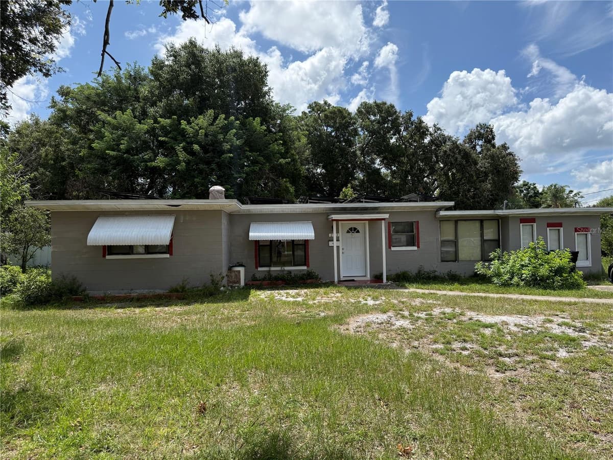 203 LANTANA DRIVE — photo 1 of 2