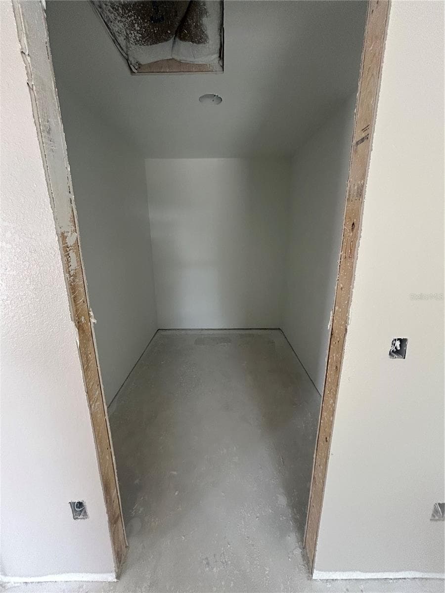 11506 LEMON AVENUE — photo 15 of 17