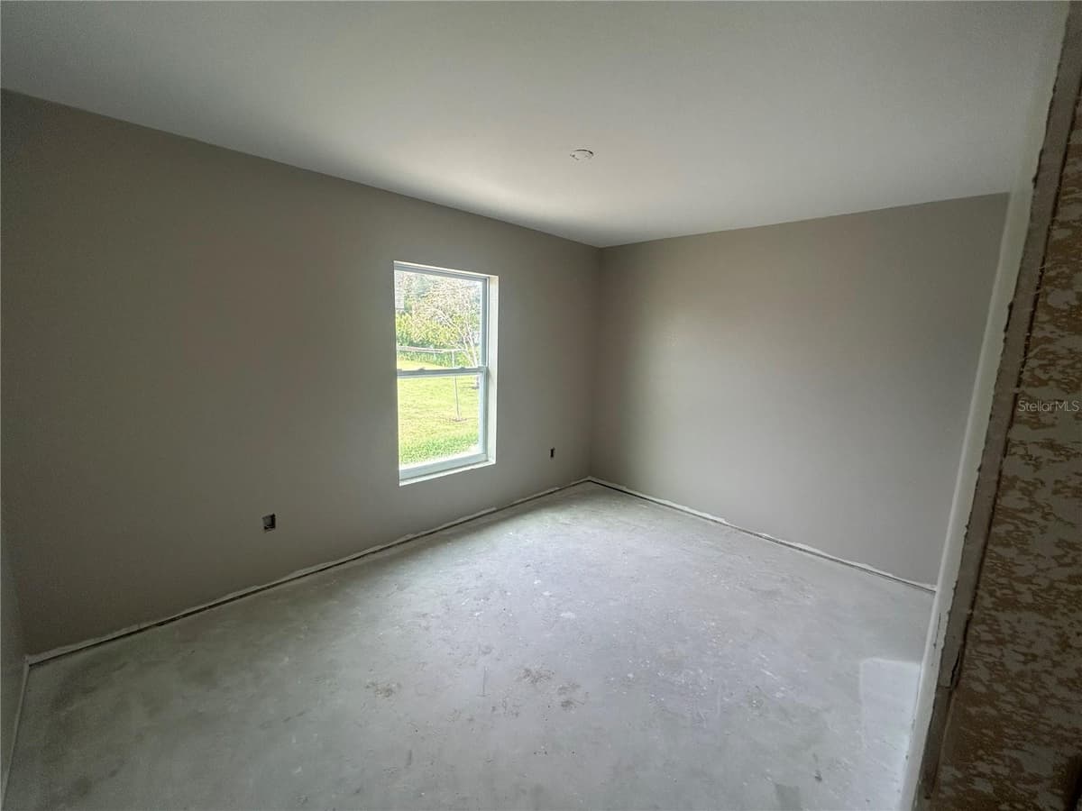 11506 LEMON AVENUE — photo 10 of 17