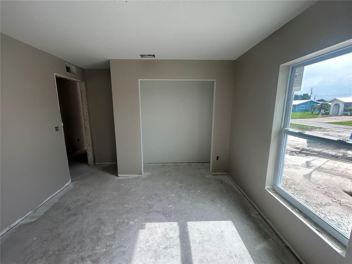 11506 LEMON AVENUE — photo 9 of 17