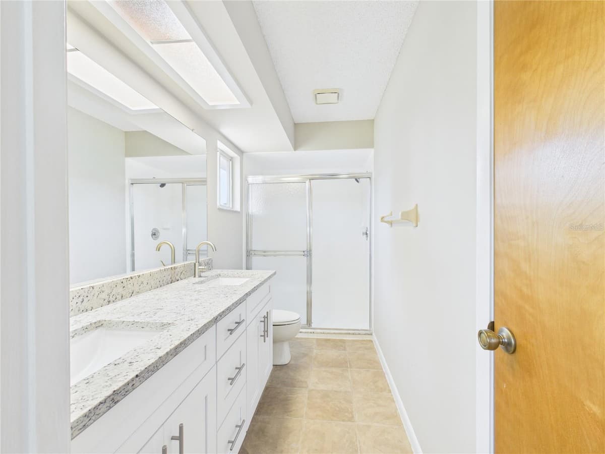 10482 CLINT LOOP — photo 7 of 26