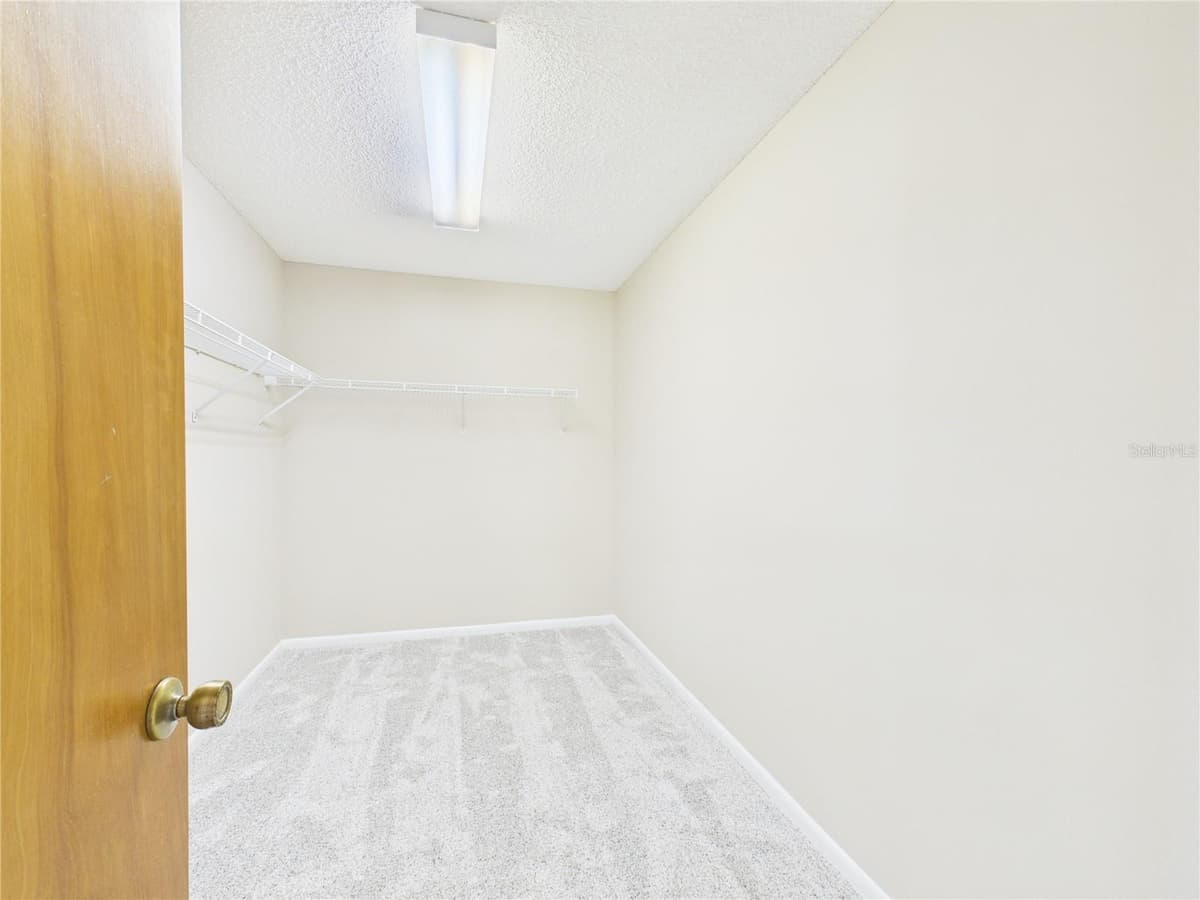 10482 CLINT LOOP — photo 18 of 26