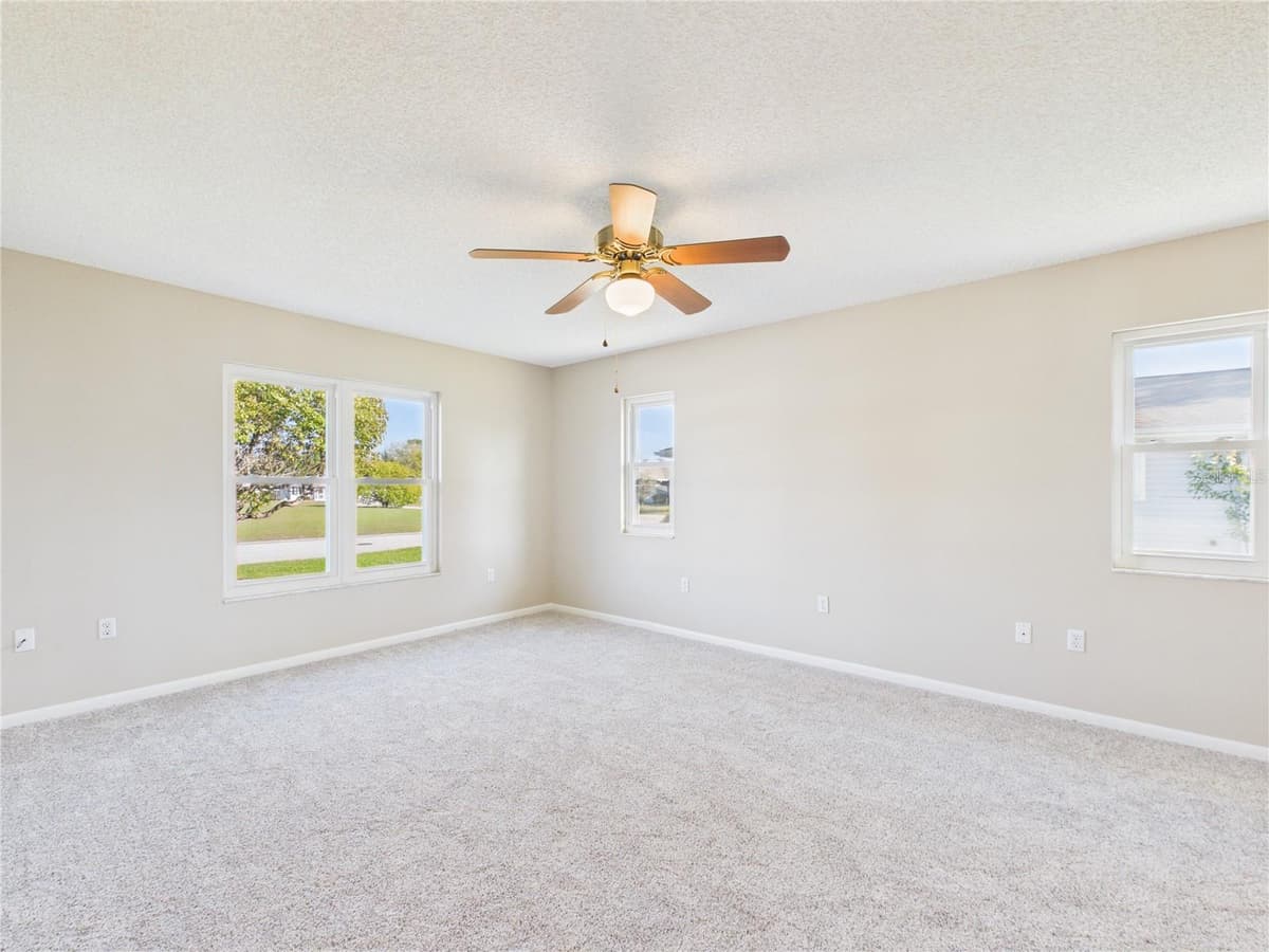 10482 CLINT LOOP — photo 16 of 26