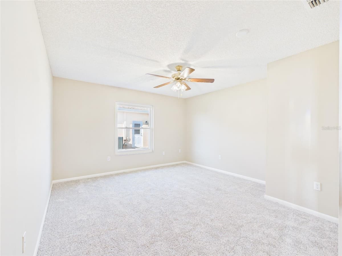 10482 CLINT LOOP — photo 11 of 26