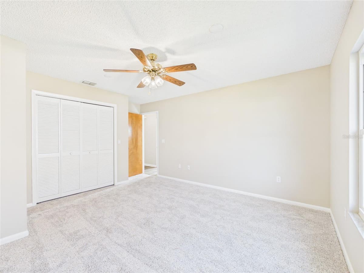 10482 CLINT LOOP — photo 12 of 26
