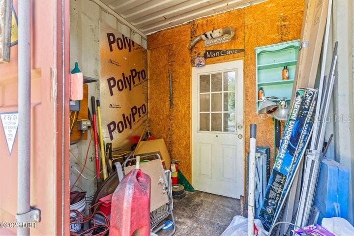 10120 OLIVER AVENUE — photo 37 of 50