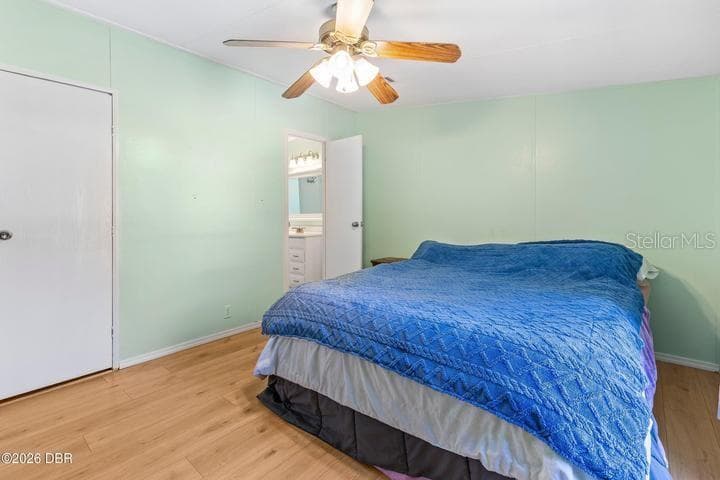10120 OLIVER AVENUE — photo 13 of 50