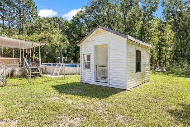 10120 OLIVER AVENUE — photo 34 of 50