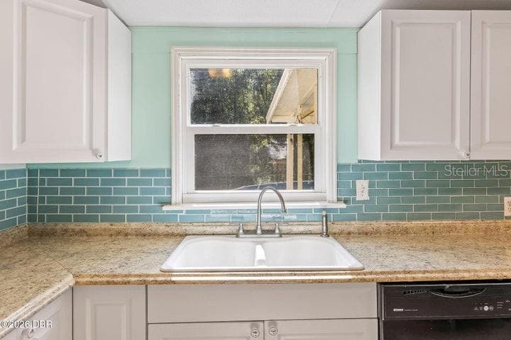 10120 OLIVER AVENUE — photo 12 of 50