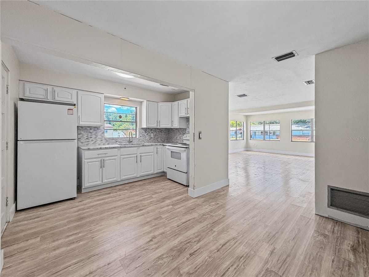 3502 ARCH STREET — photo 10 of 25