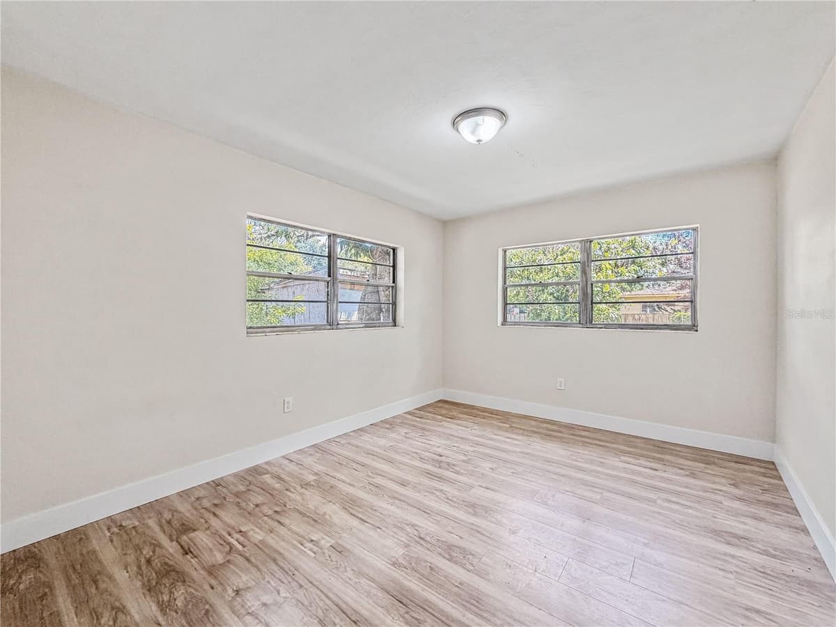 3502 ARCH STREET — photo 17 of 25