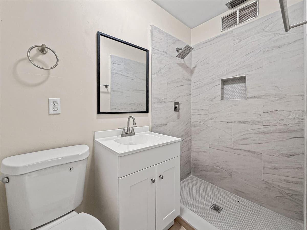 3502 ARCH STREET — photo 15 of 25