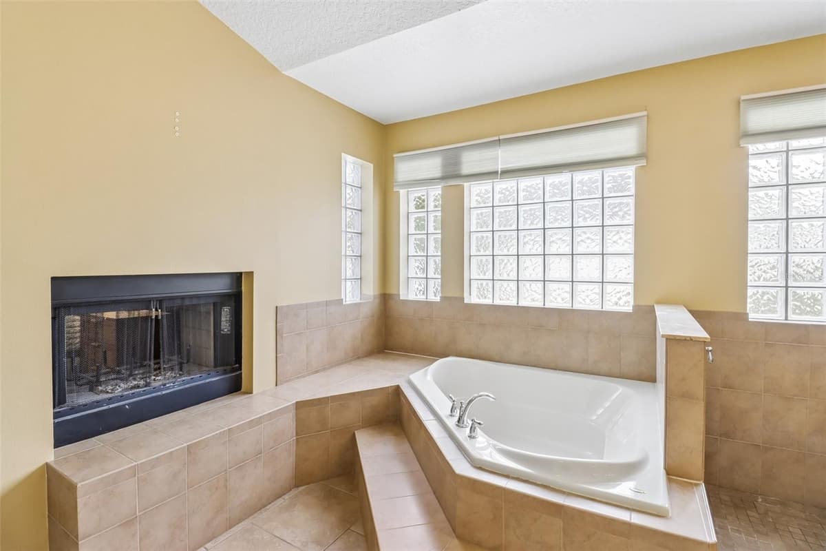 225 GLEN ABBEY LANE — photo 41 of 53