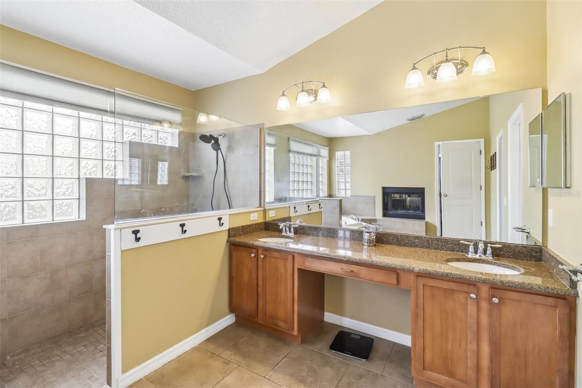 225 GLEN ABBEY LANE — photo 42 of 53