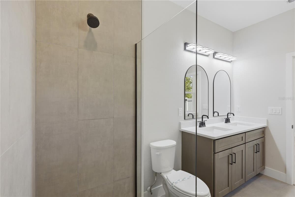 6 UNICORN COURT — photo 10 of 76