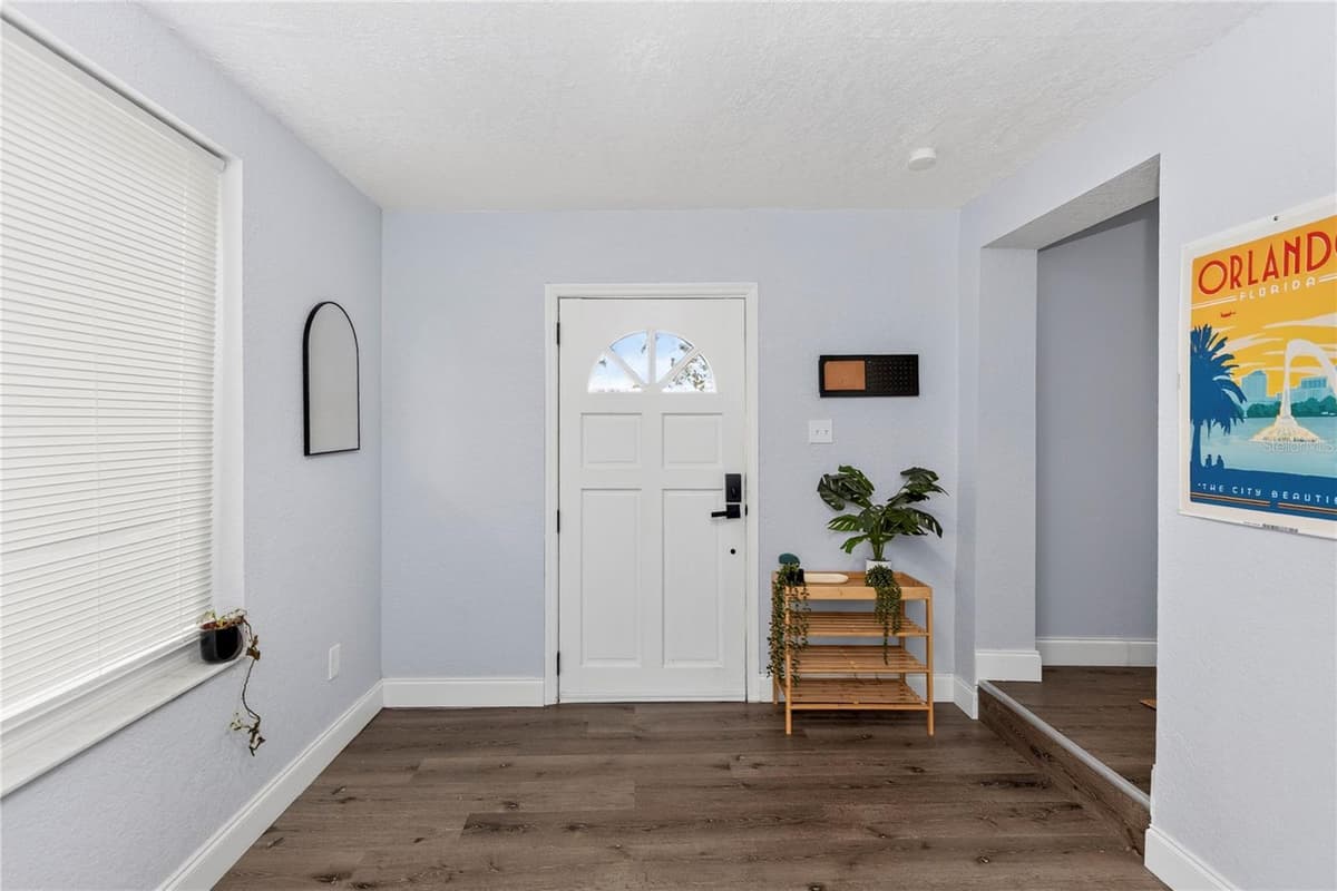 501 FITZGERALD DRIVE — photo 2 of 26