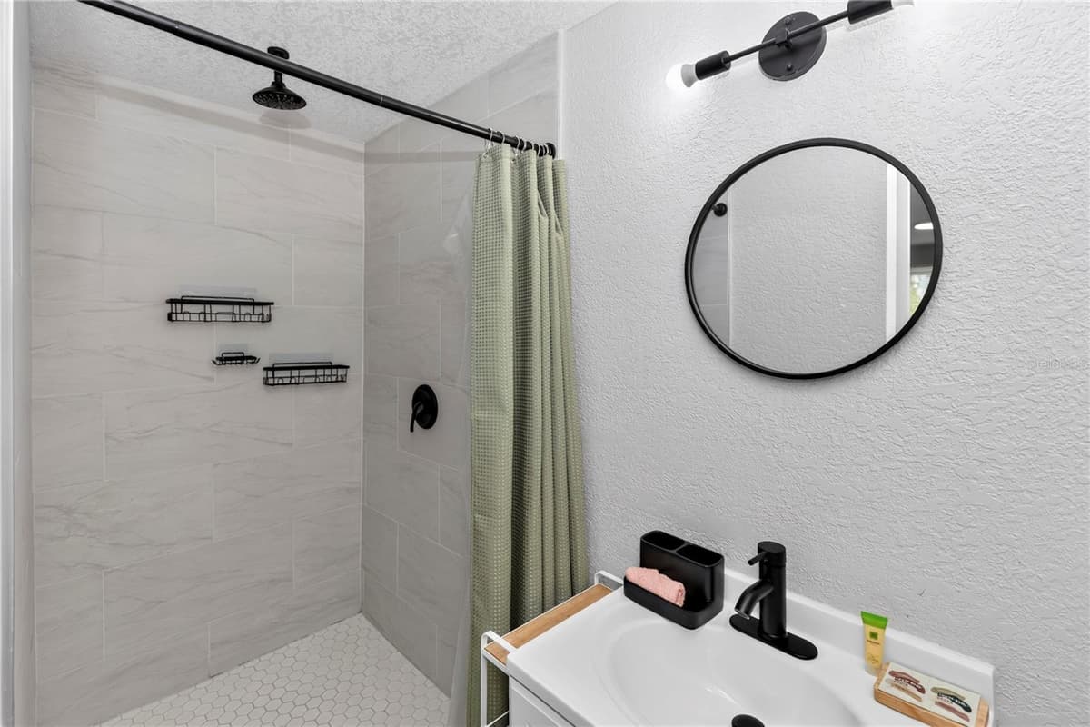501 FITZGERALD DRIVE — photo 11 of 26