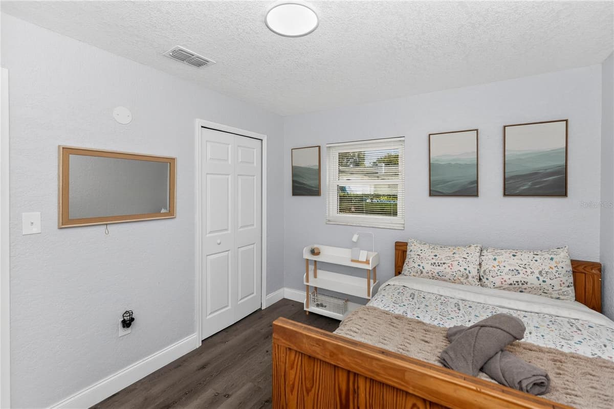 501 FITZGERALD DRIVE — photo 17 of 26