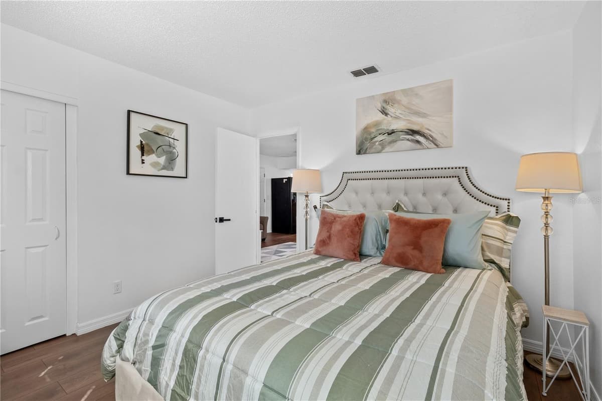 804 13TH AVENUE — photo 48 of 53