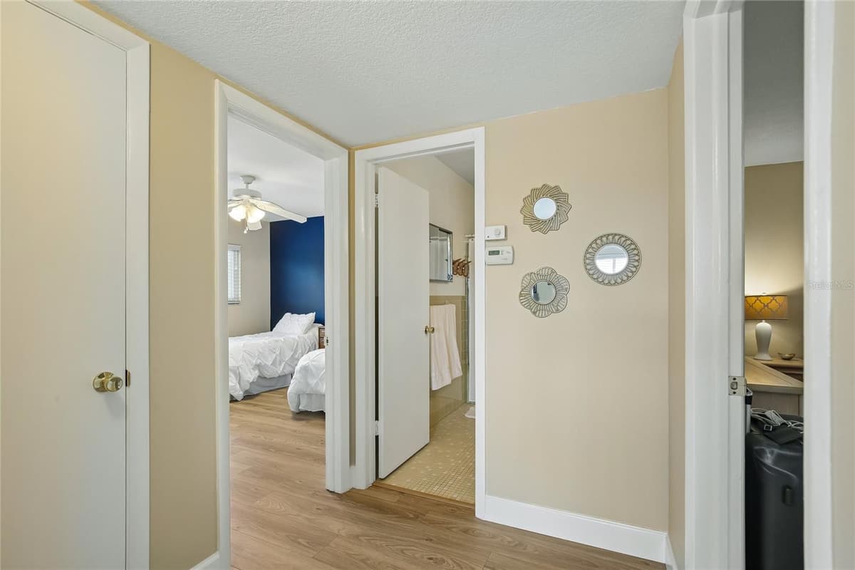 2380 WORLD PARKWAY BOULEVARD — photo 26 of 77