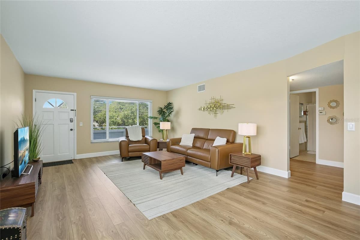 2380 WORLD PARKWAY BOULEVARD — photo 11 of 77