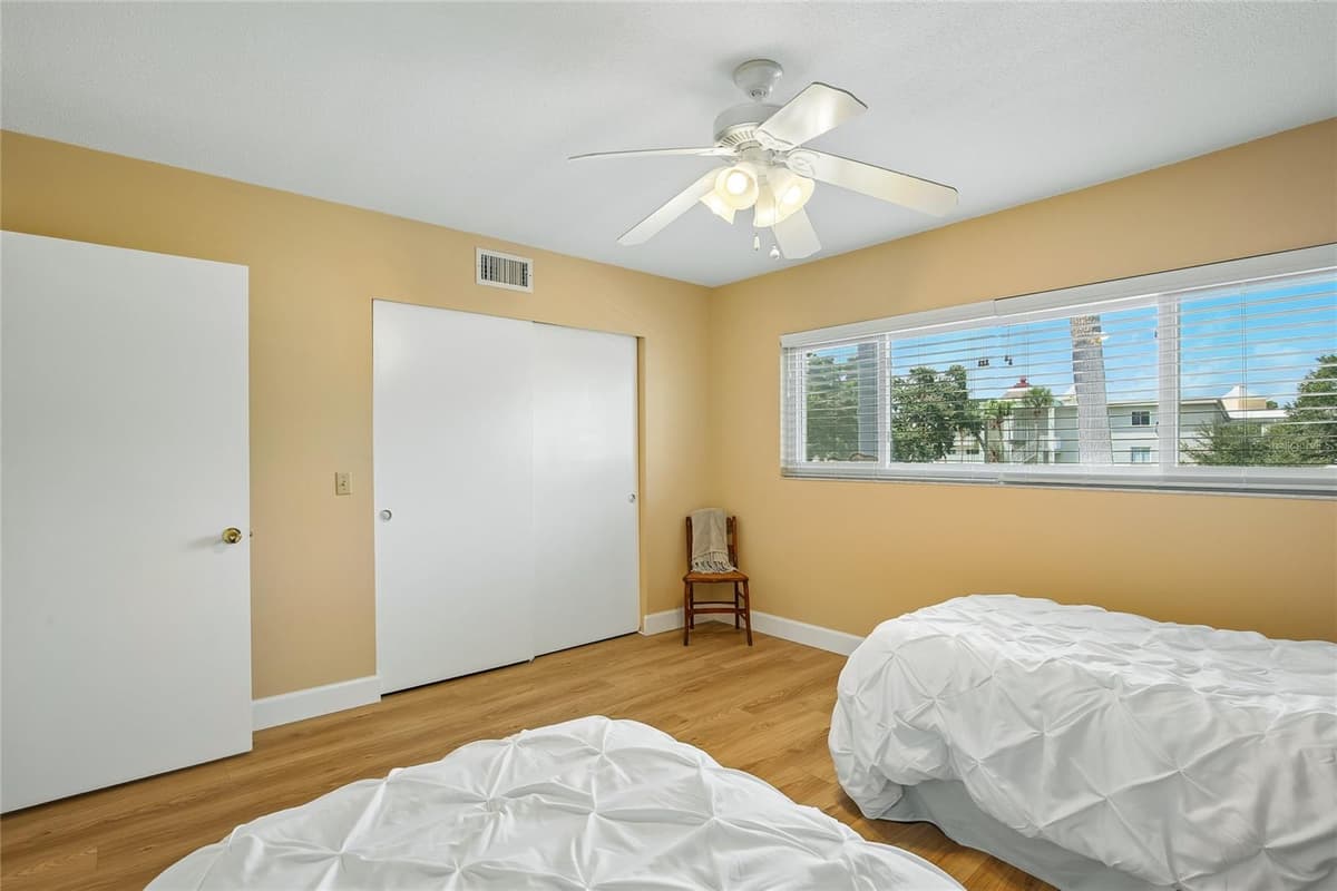 2380 WORLD PARKWAY BOULEVARD — photo 31 of 77