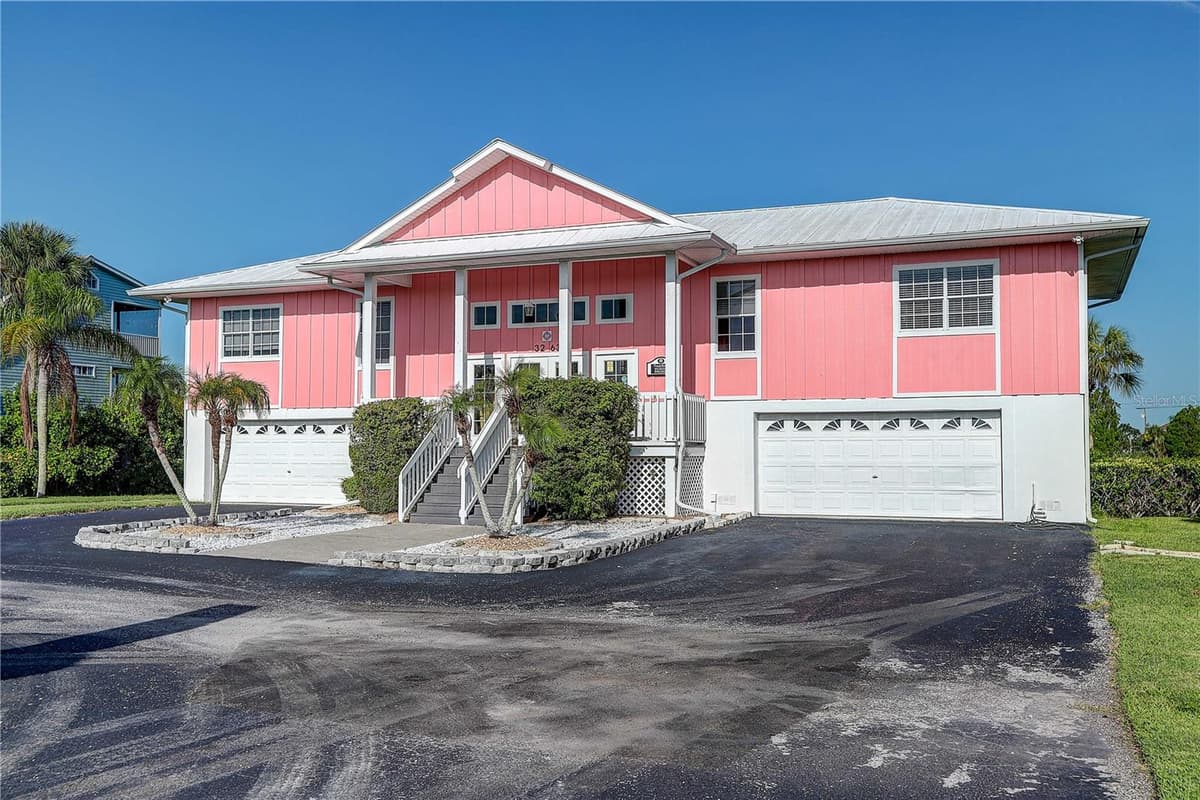 3263 SHOAL LINE BOULEVARD — photo 3 of 46