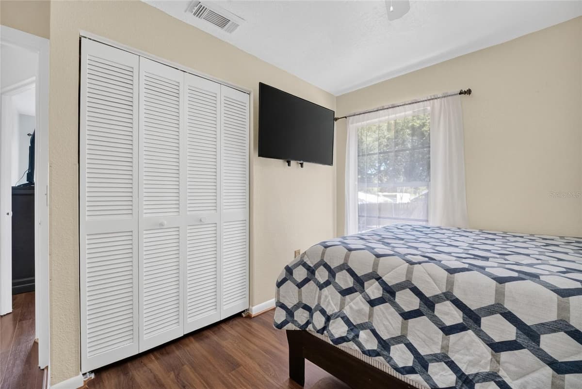 5579 PINE CIRCLE — photo 18 of 35