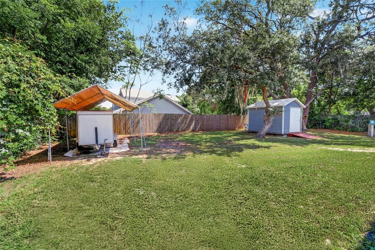 5579 PINE CIRCLE — photo 32 of 35