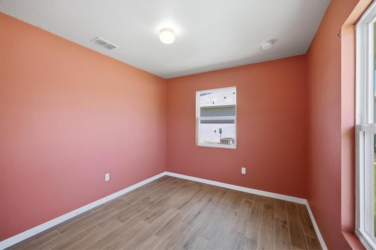 10453 REIMS AVENUE — photo 24 of 32