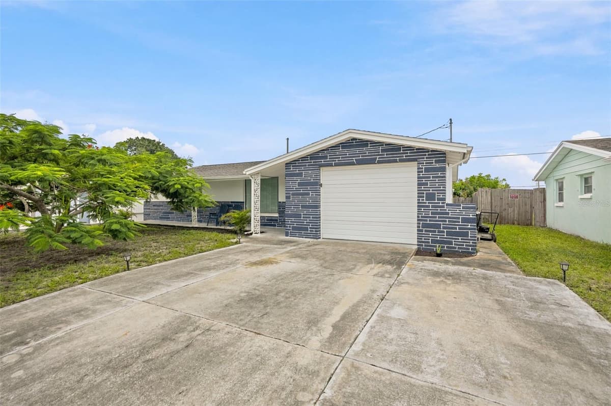 5334 CASINO DRIVE — photo 1 of 31
