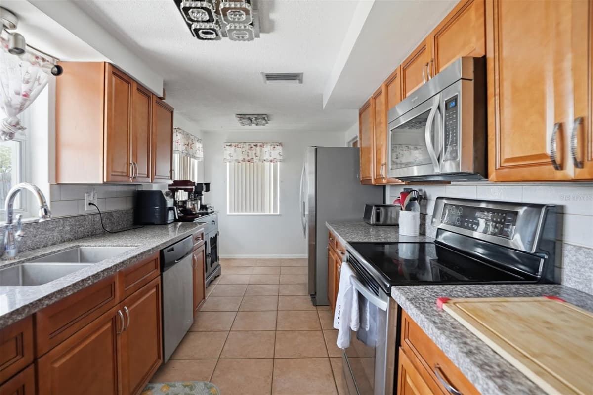 5334 CASINO DRIVE — photo 9 of 31