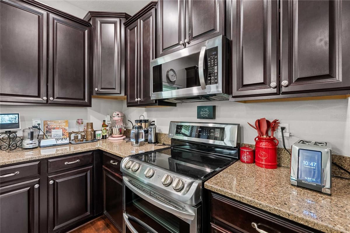 5049 IVORY STONE DRIVE — photo 15 of 67