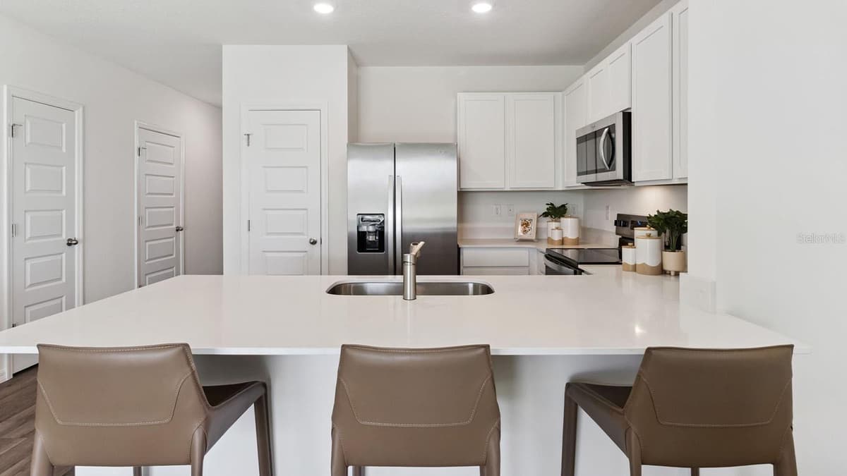 4288 BUTTERSCOTCH CIRCLE — photo 8 of 30